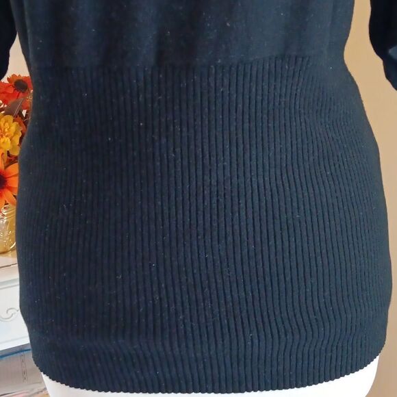 Cable & Gauge Soft Knit Sweater - Picture 3 of 11